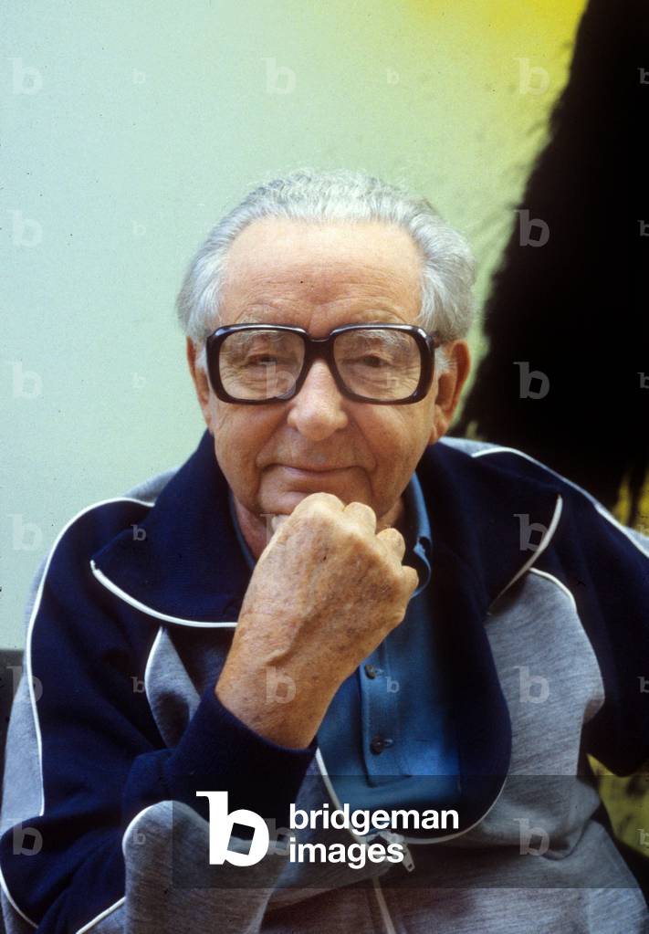 Hans Hartung in his workshop on november 9, 1983, in Mougins (France) (photo)