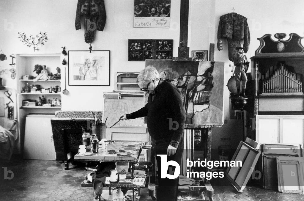 Hans Hartung in his workshop on november 9, 1983, in Mougins (France) (photo)