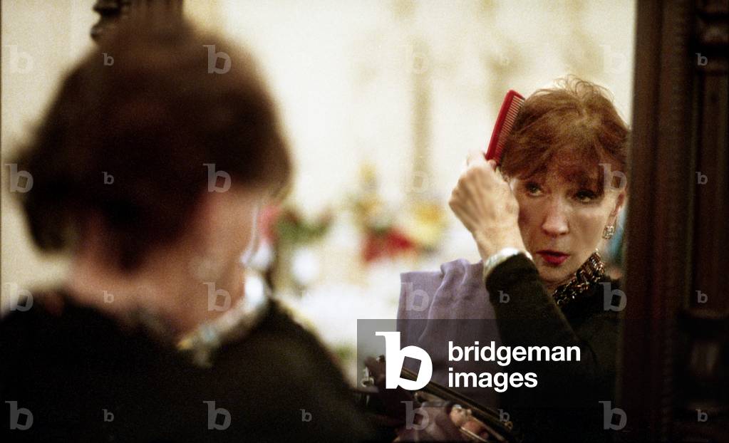 Audience Arrivals for The Philharmonic Concert (photo)