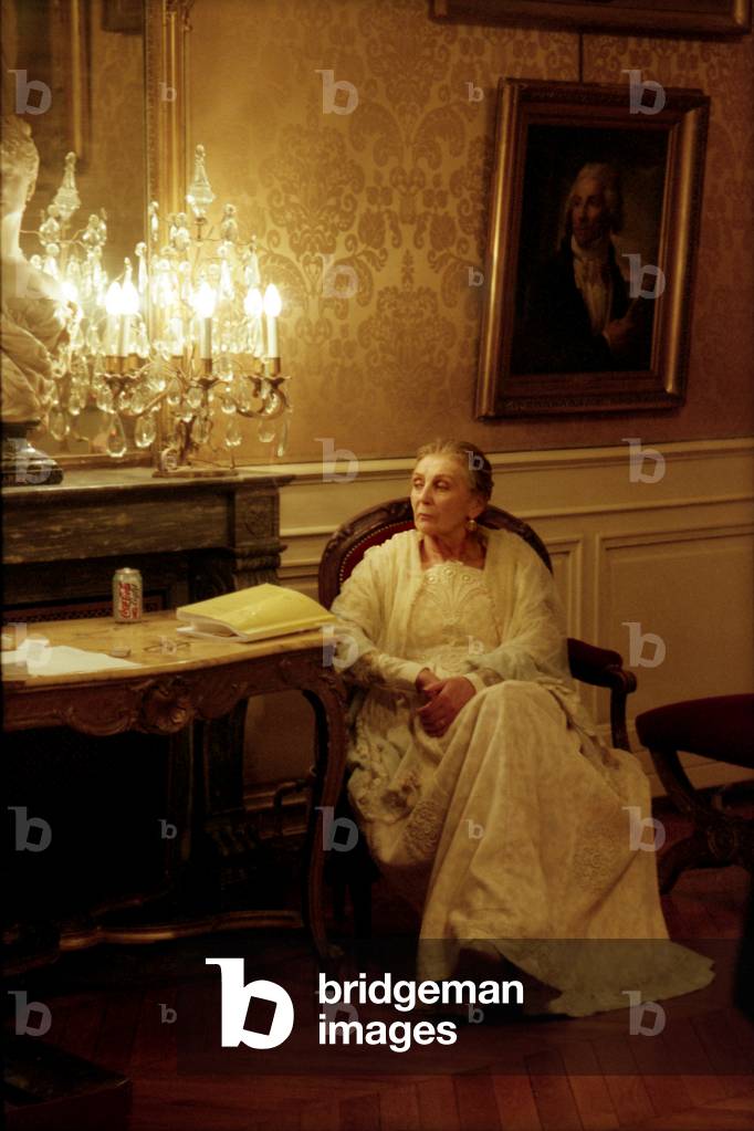 Comedie Francaise 10 Nathalie Actress Nathalie Nerval in the Green Room during 'Les Fausses Confidence' (photo)