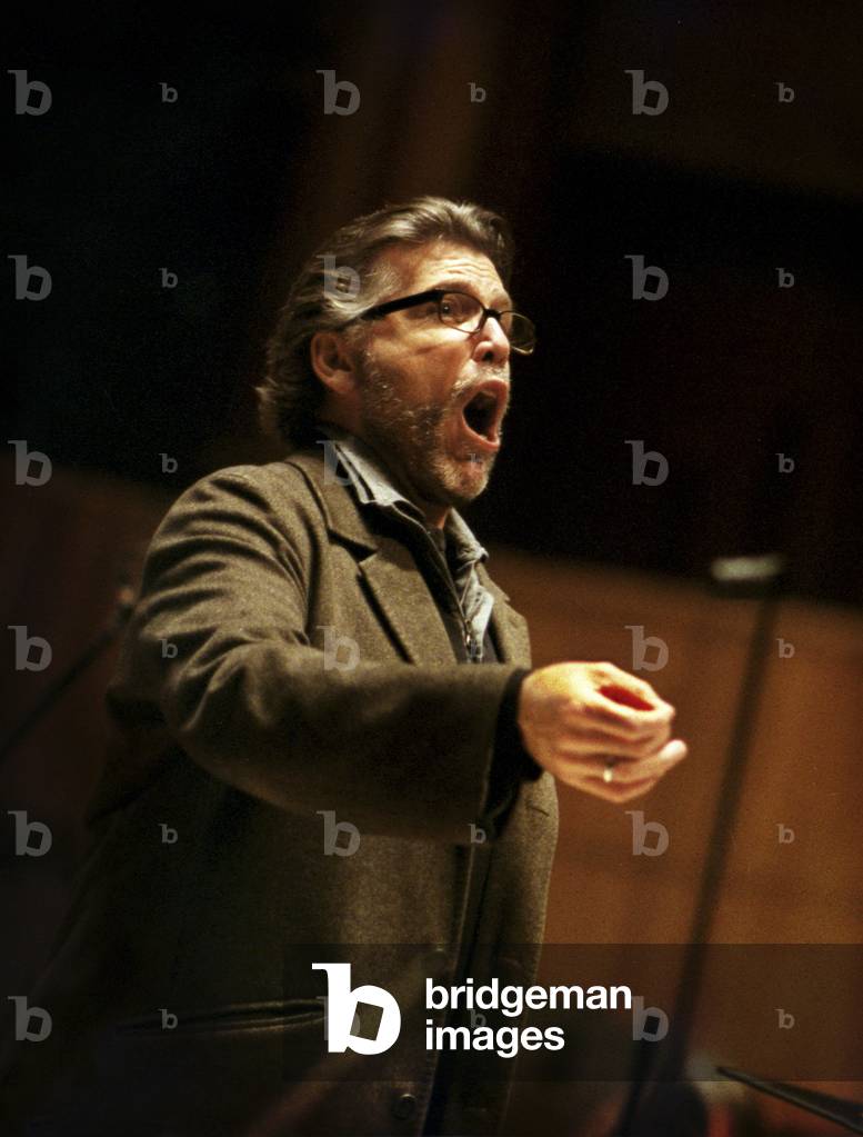 Thomas Hampson rehearsing with the LSO