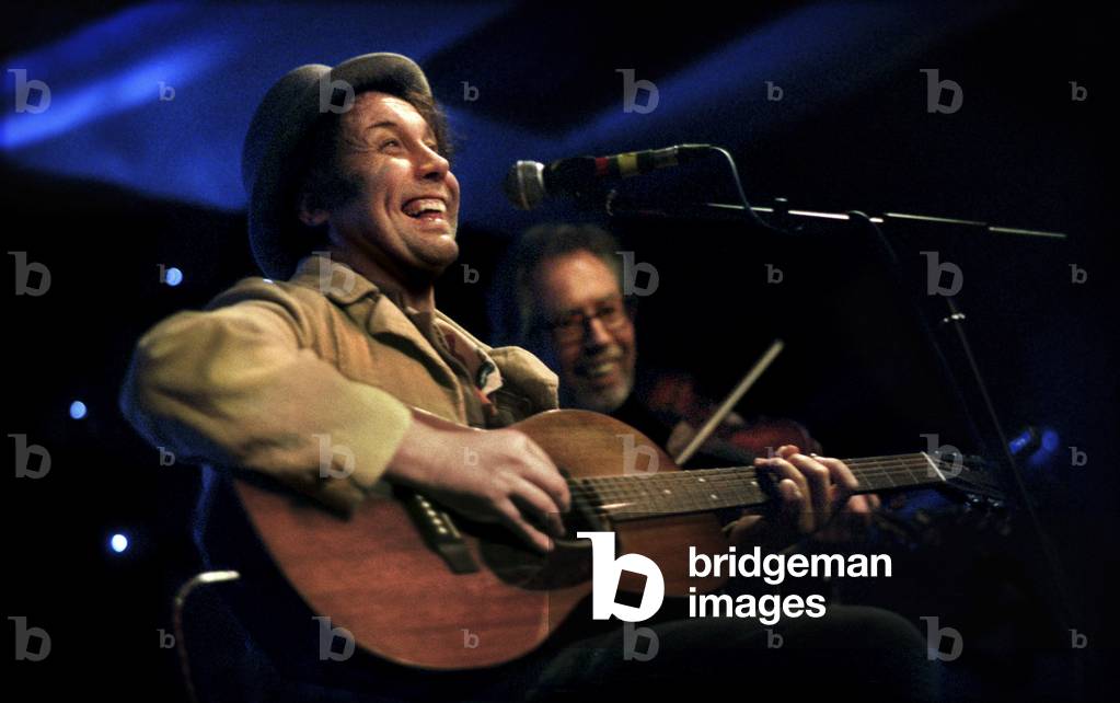 Martin Stephenson performing at the Kalamazoo Klub