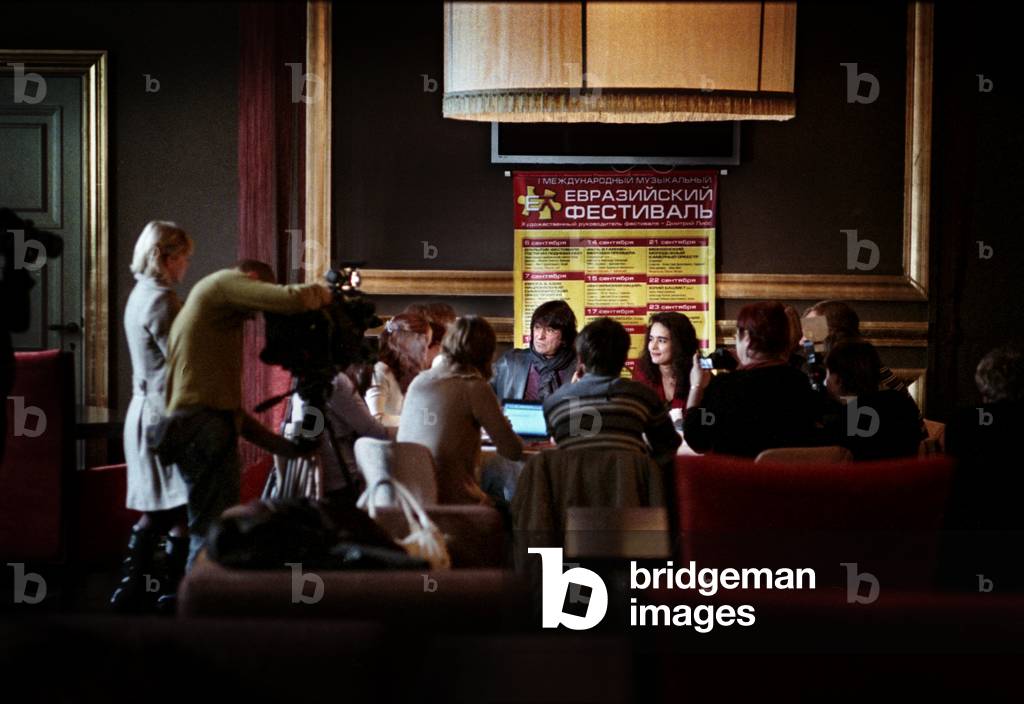 Yuri Bashmet & Alena Baeva Meet The Press Prior to their Concert at The Sverdlovsk Philharmonic (photo)