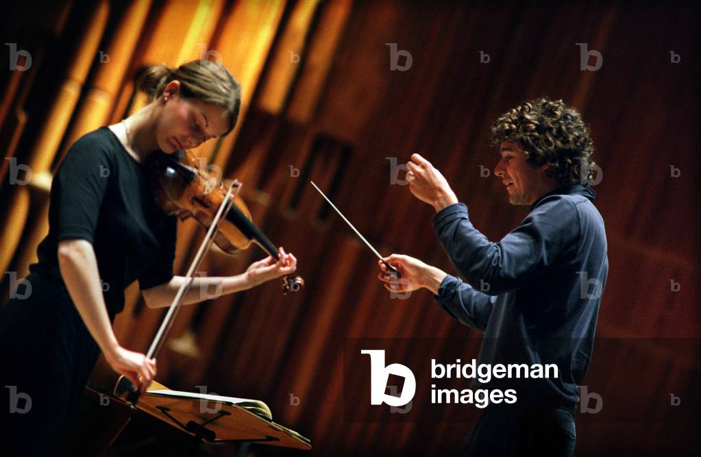 Robin Ticciati conducting the Scottish Chamber Orchestra