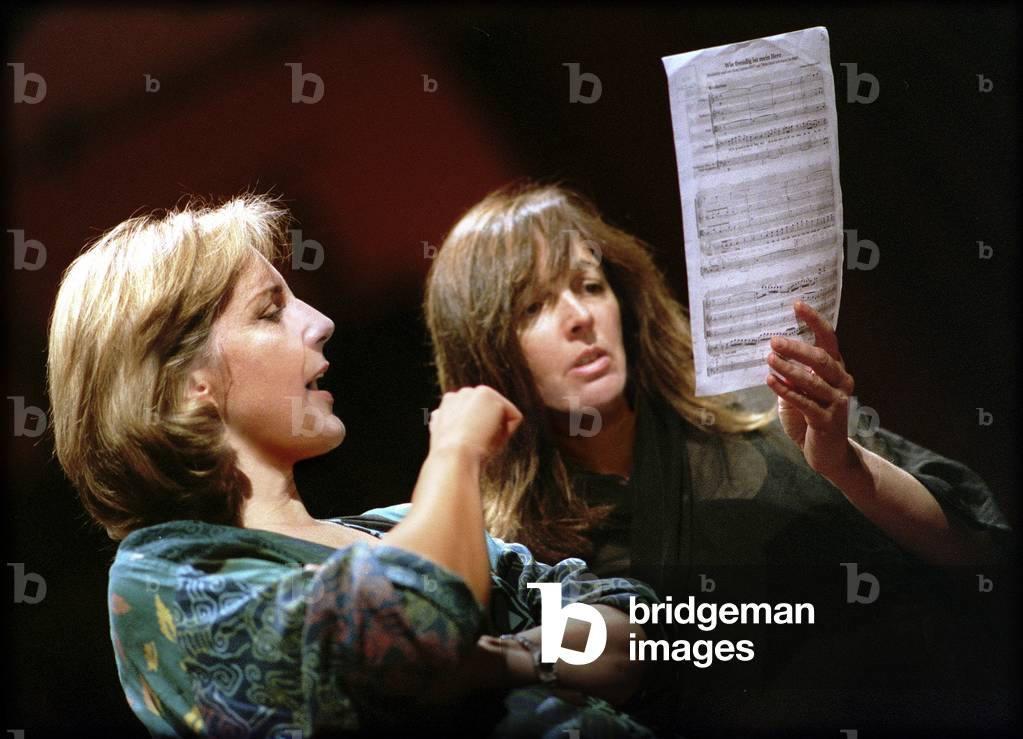 Dawn Upshaw (left) and