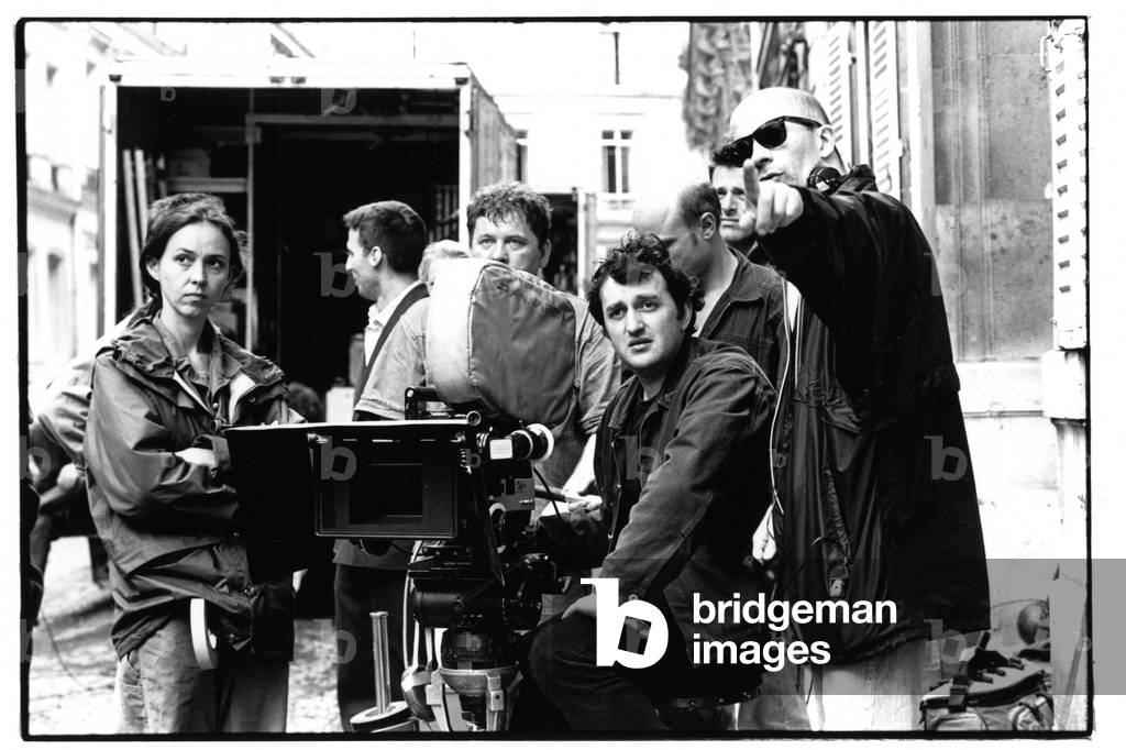 Jacques Audiard on the set of See How They Fall, 1994. (b/w photo)