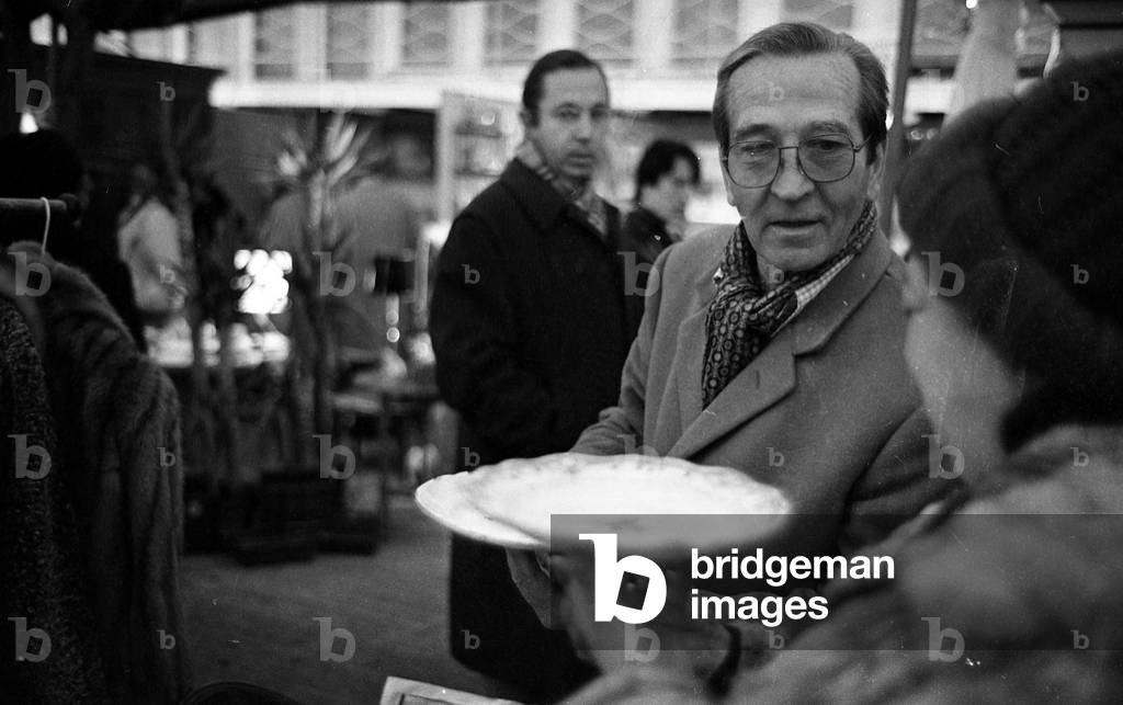 Jean Bedel journalist and writer aux Puces in Paris, 11/1980