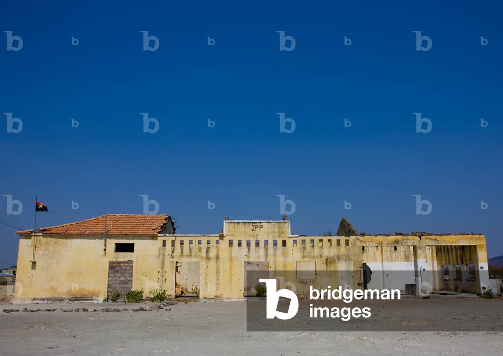 Ruins of the Village of Chitado After the Civil War, Angola, Africa (photo)