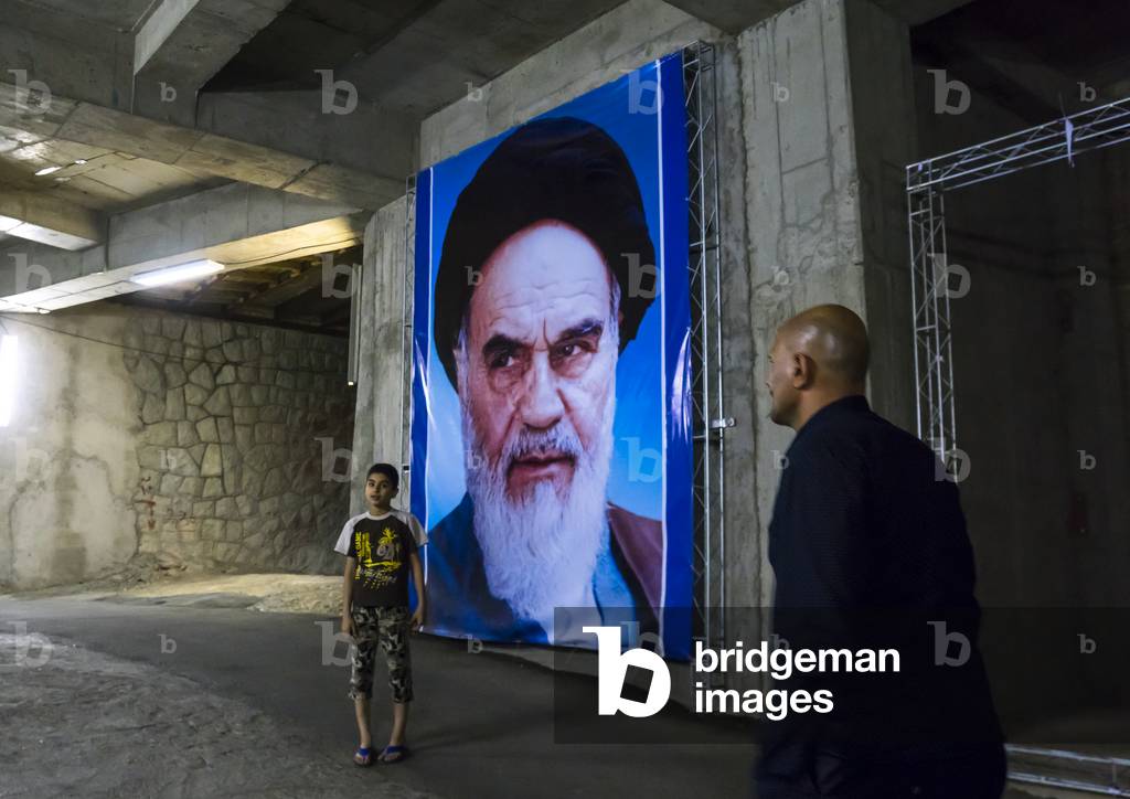Propaganda sign inside holy shrine mausoleum of Ayatollah Khomeini, Shemiranat county, Behesht-e zahra, Iran (photo)
