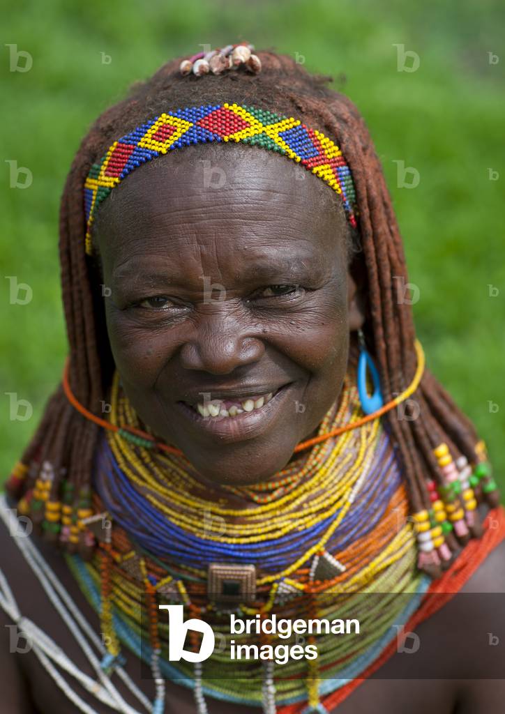 Mwila Woman Wearing the Vilanda Necklace, Chibia Area, Angola, Africa (photo)