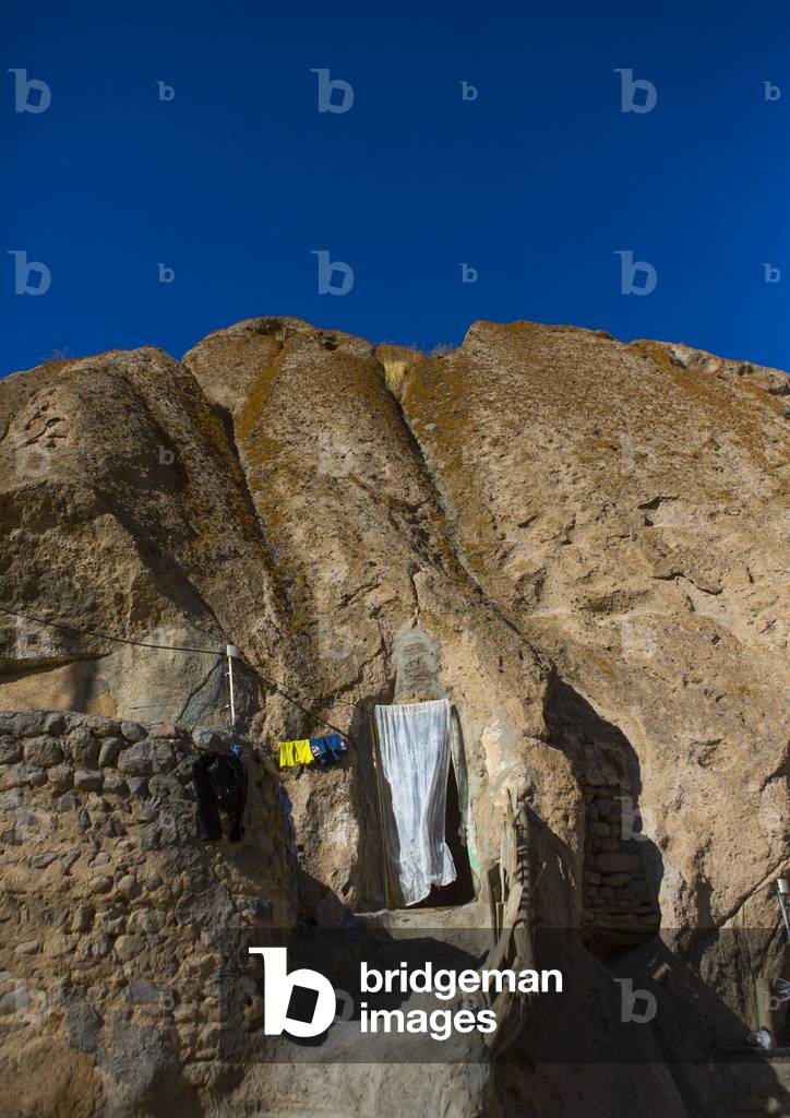 Carved Home In The Village Of Kandovan, Iran, 2013 (photo)