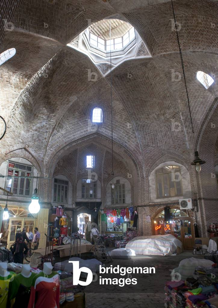 Inside the Old Bazaar, Tabriz, Iran (photo)