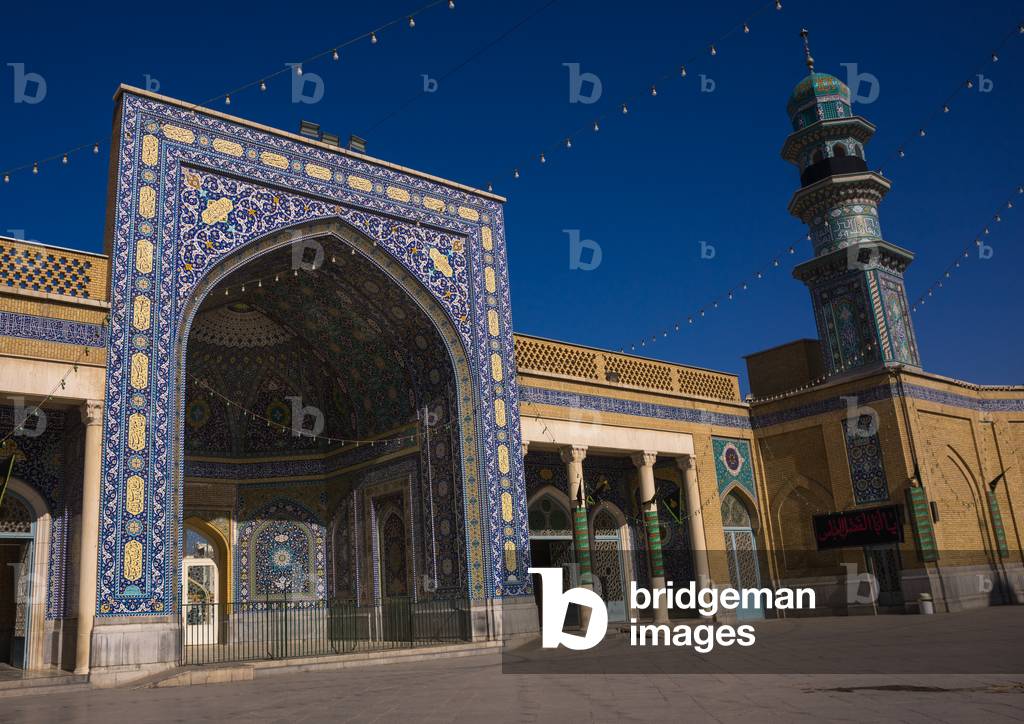Fatima Al-masumeh Shrine, Central County, Qom, Iran (photo)