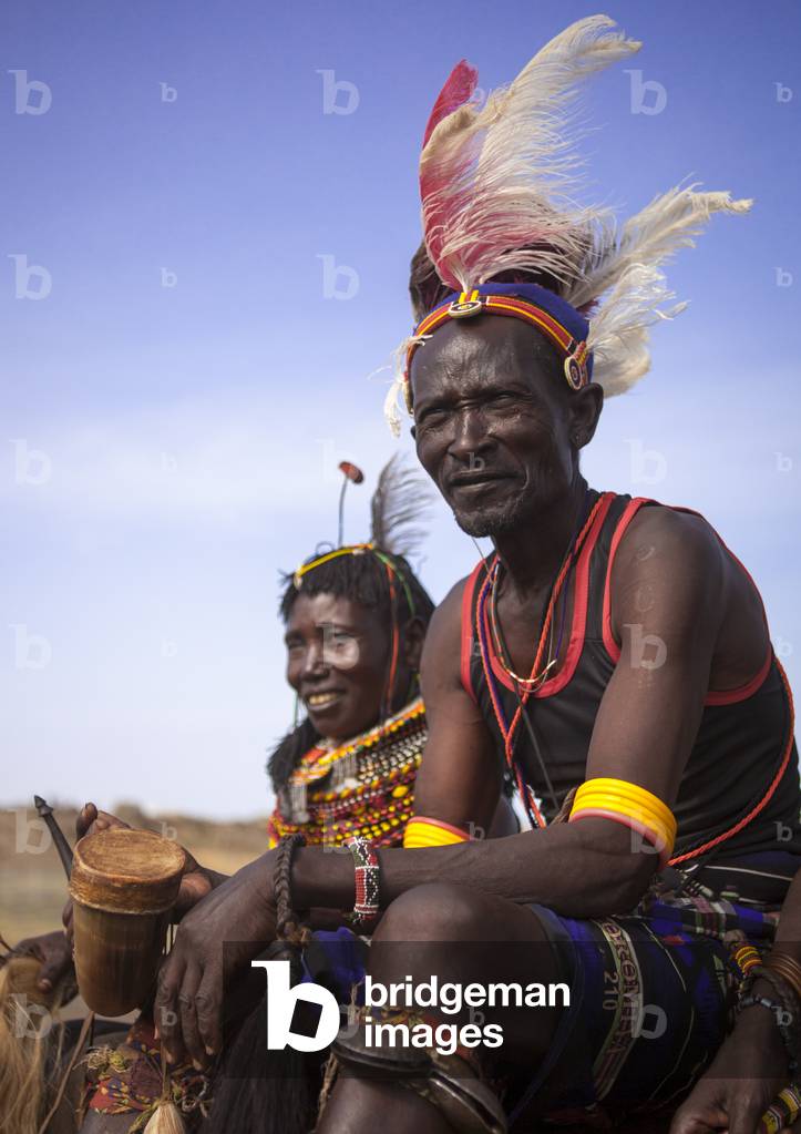 Turkana tribe couple, Turkana lake, Loiyangalani, Kenya, Africa (photo)