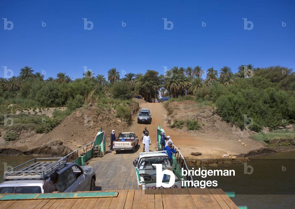 Ferry on River Nile, Delgo, Northern Province, Sudan (photo)