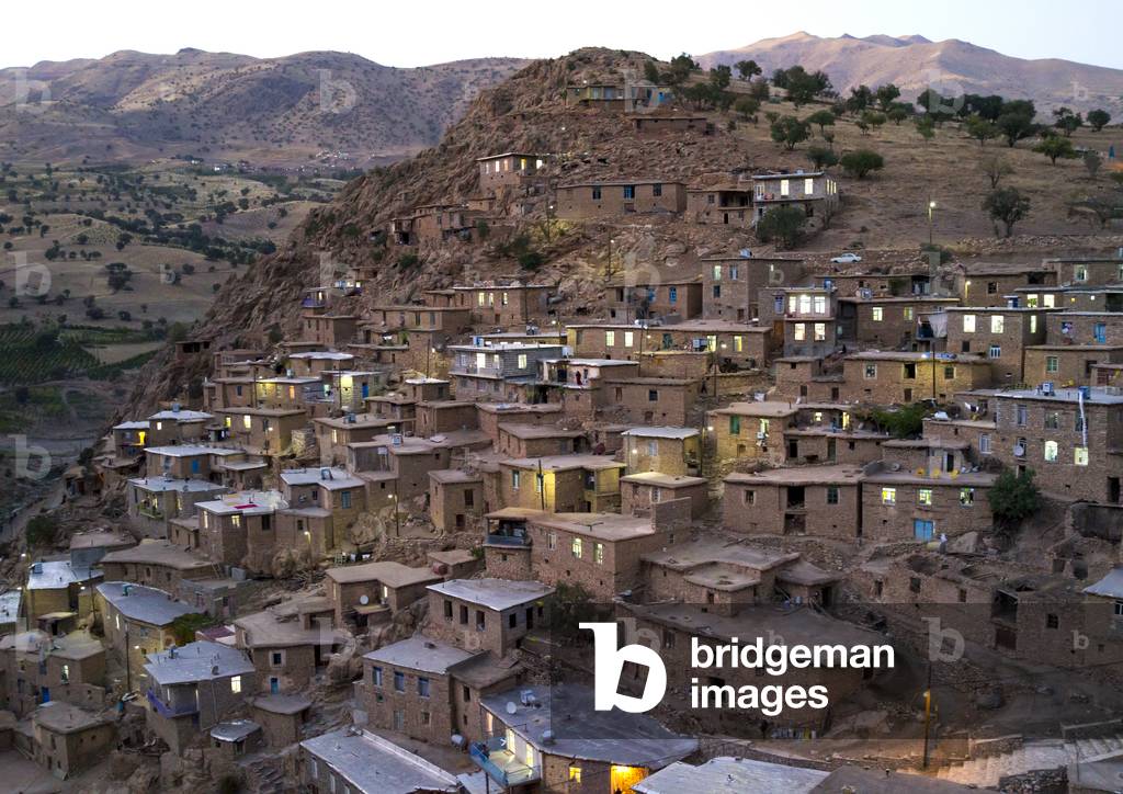 Old Kurdish Village of Palangan at Dusk, Iran (photo)