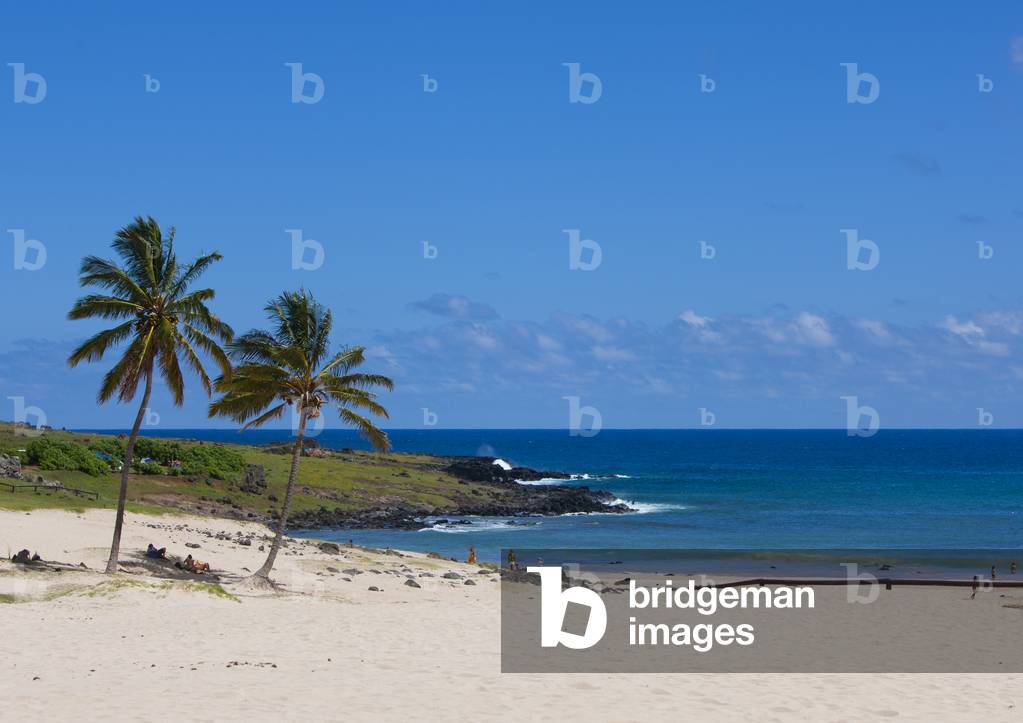 Anakena beach, Easter Island, Chile (photo)