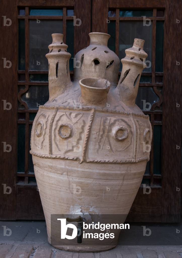 Water Museum Old Terracotta Water Jar, Central County, Yazd, Iran, 2016 (photo)