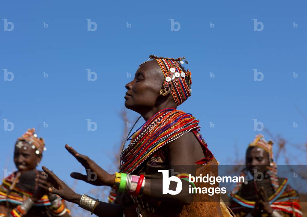 Rendille tribe dance, Kenya, Africa (photo)