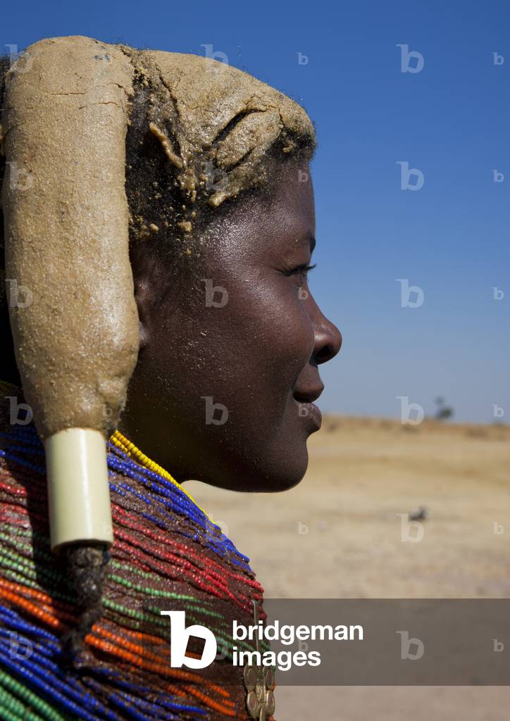 Mumuhuila Woman with the Traditional Giant Necklace, Hale Village, Angola, Africa (photo)