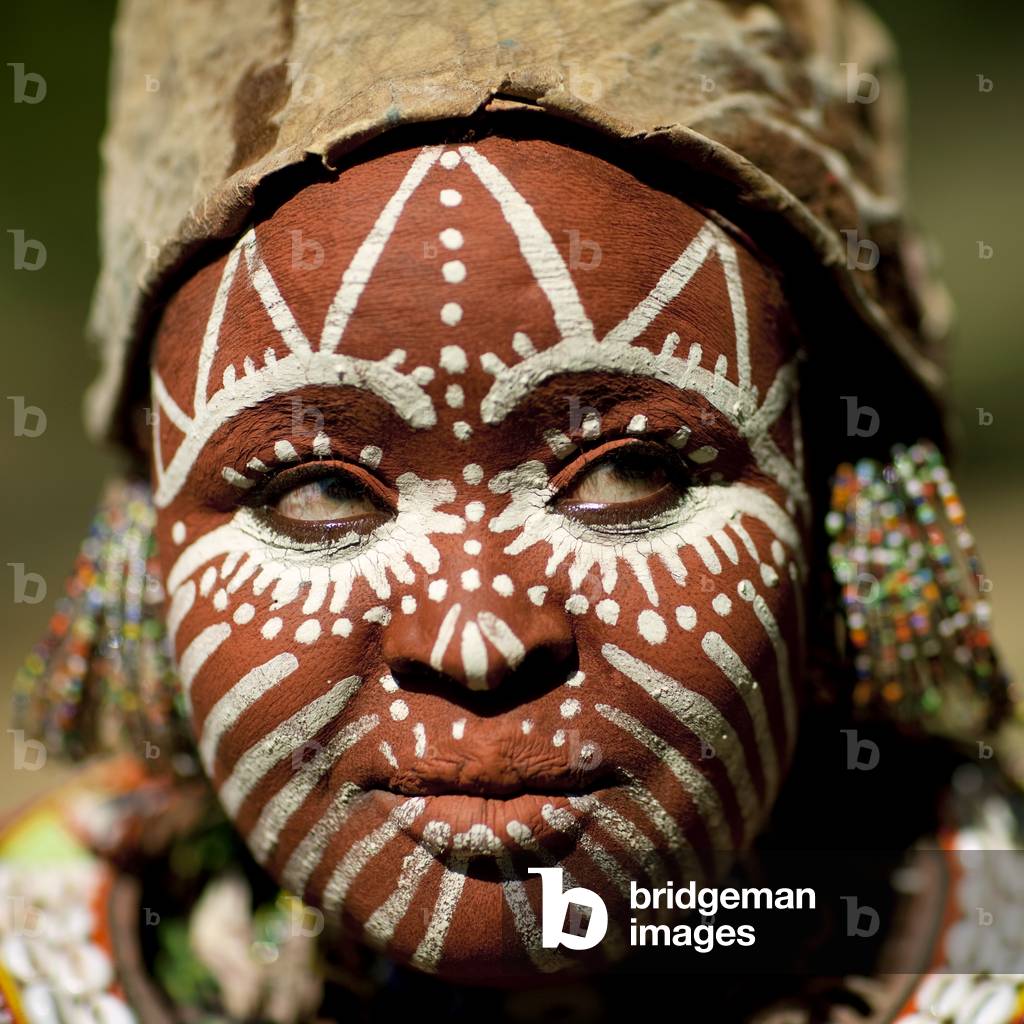 Kikuyu tribe woman, Kenya, Africa (photo)