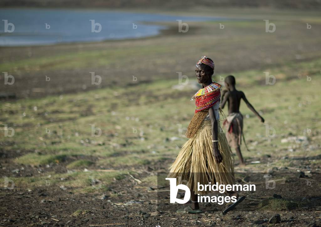 El molo tribe woman, Turkana lake, Kenya, Africa (photo)