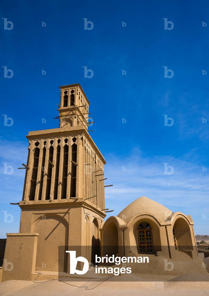 Aghazadeh Mansion Wind Towers used as a Natural Cooling System in Iranian Traditional Architecture, Fars Province, Abarkooh, Iran (photo)