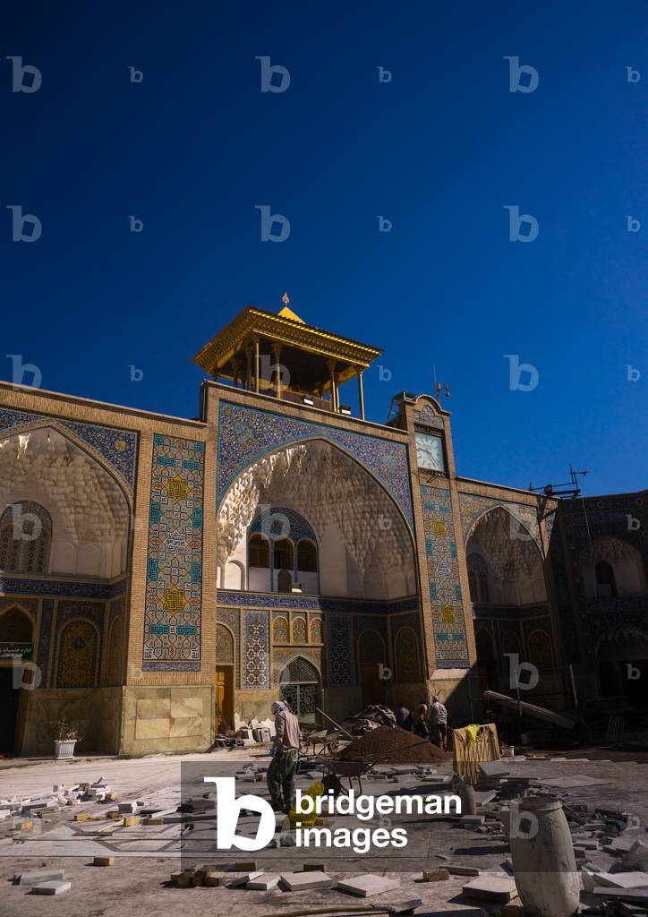 Fatima Al-masumeh Shrine, Central County, Qom, Iran (photo)