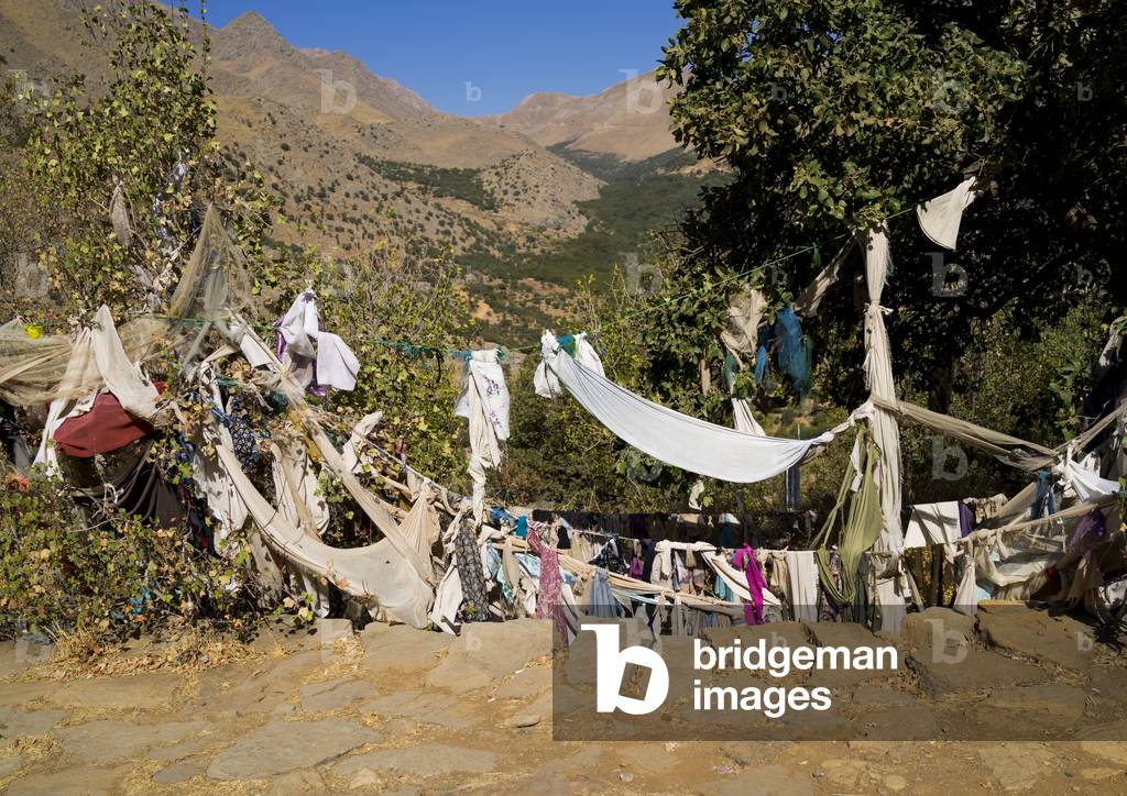 Pir Shaliar Shrine, Howraman, Iran (photo)