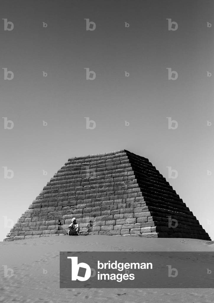 Pyramids And Tombs in Royal Cemetery, Meroe, Kush, Sudan (photo)