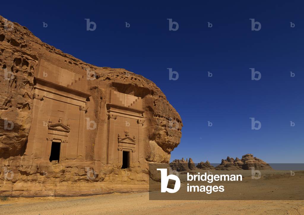 Madain Saleh Archaeologic Site, Saudi Arabia (photo)