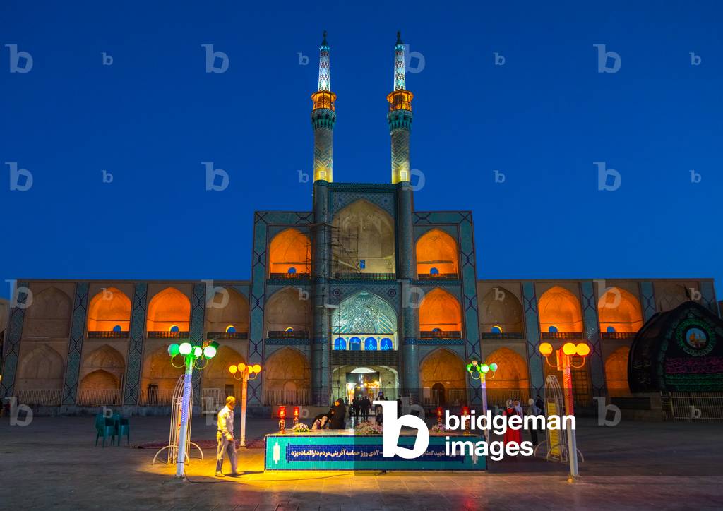 Ayatollah Khomeini memorial in front of the three-storey takieh part of the Amir chakhmaq complex, Yazd Province, Yazd, Iran (photo)