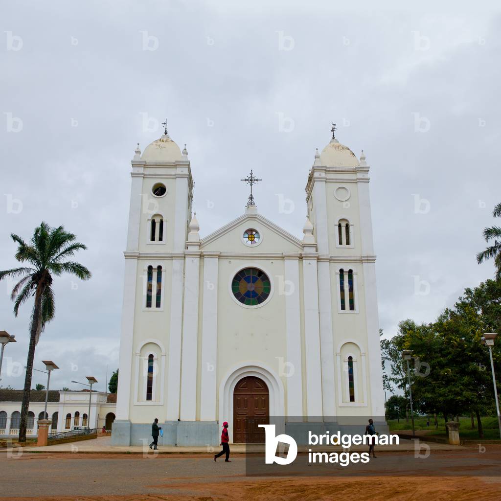 Church in Malanje, Angola, Africa (photo)