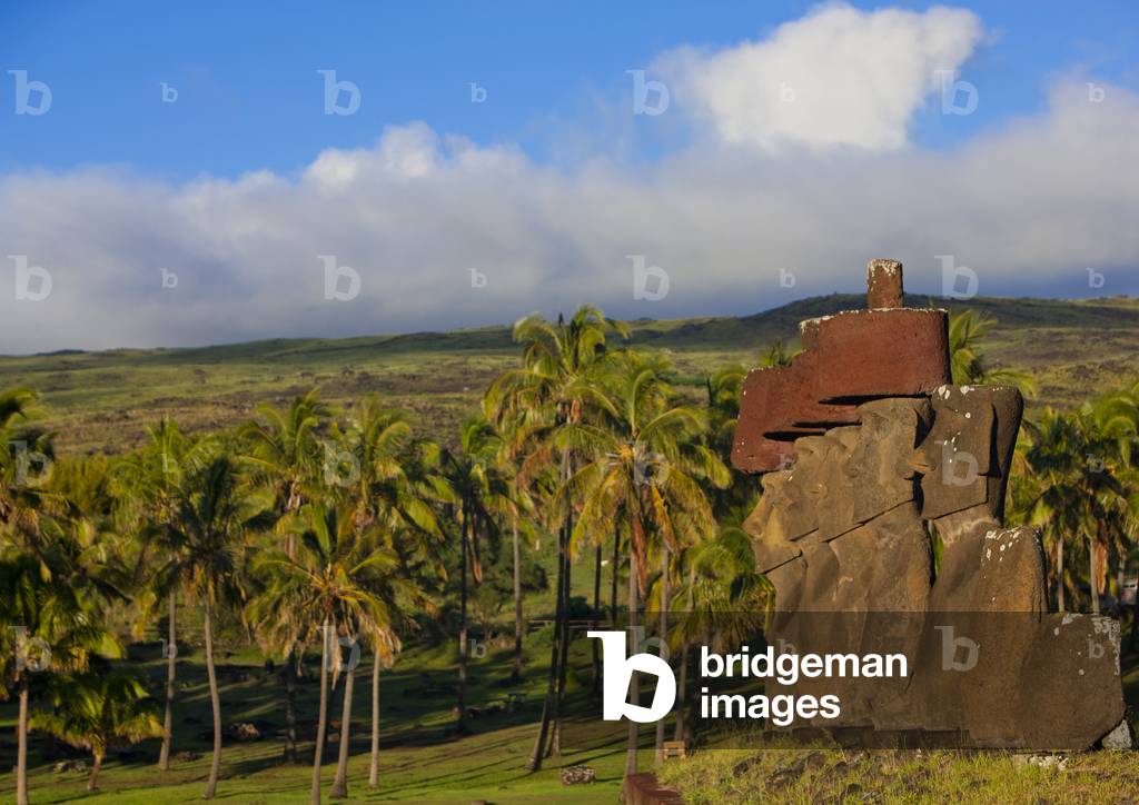 Moais in Ahu Nau Nau at Anakena Beach, Easter Island, Chile
 (photo)