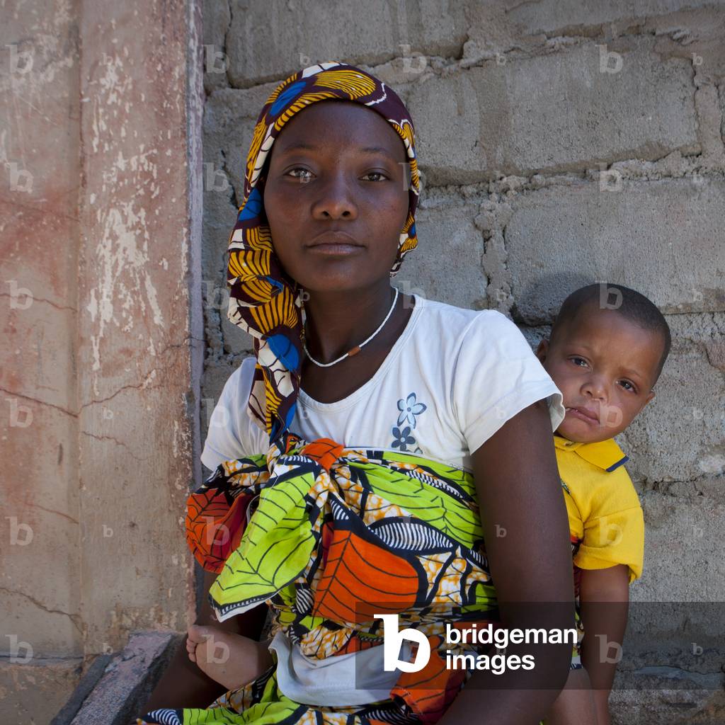 Woman From the Mucaloca Tribe with her Baby, Iona Village, Angola, Africa (photo)