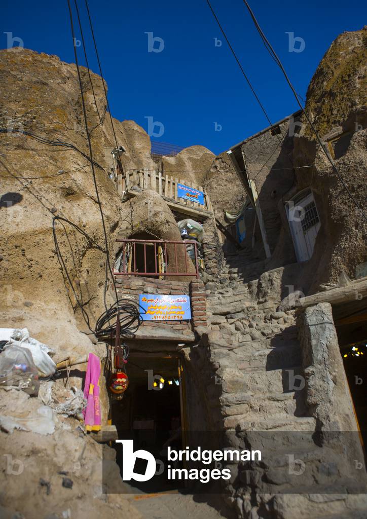 Carved Home In The Village Of Kandovan, Iran, 2013 (photo)