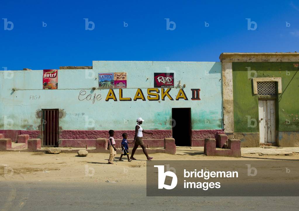 Woman Passing By a Pub with her Children, Namibe Town, Angola, Africa (photo)