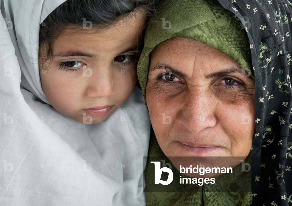 Iranian Woman With Her Daughter, Central County, Kerman, Iran, 2016 (photo)