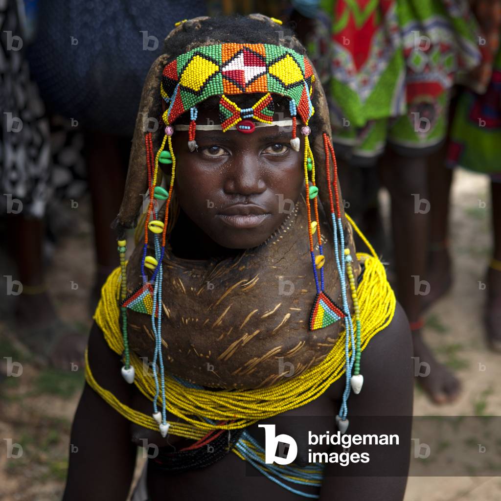 Mwila Girl with a Vikeka Necklace, Angola, Africa (photo)