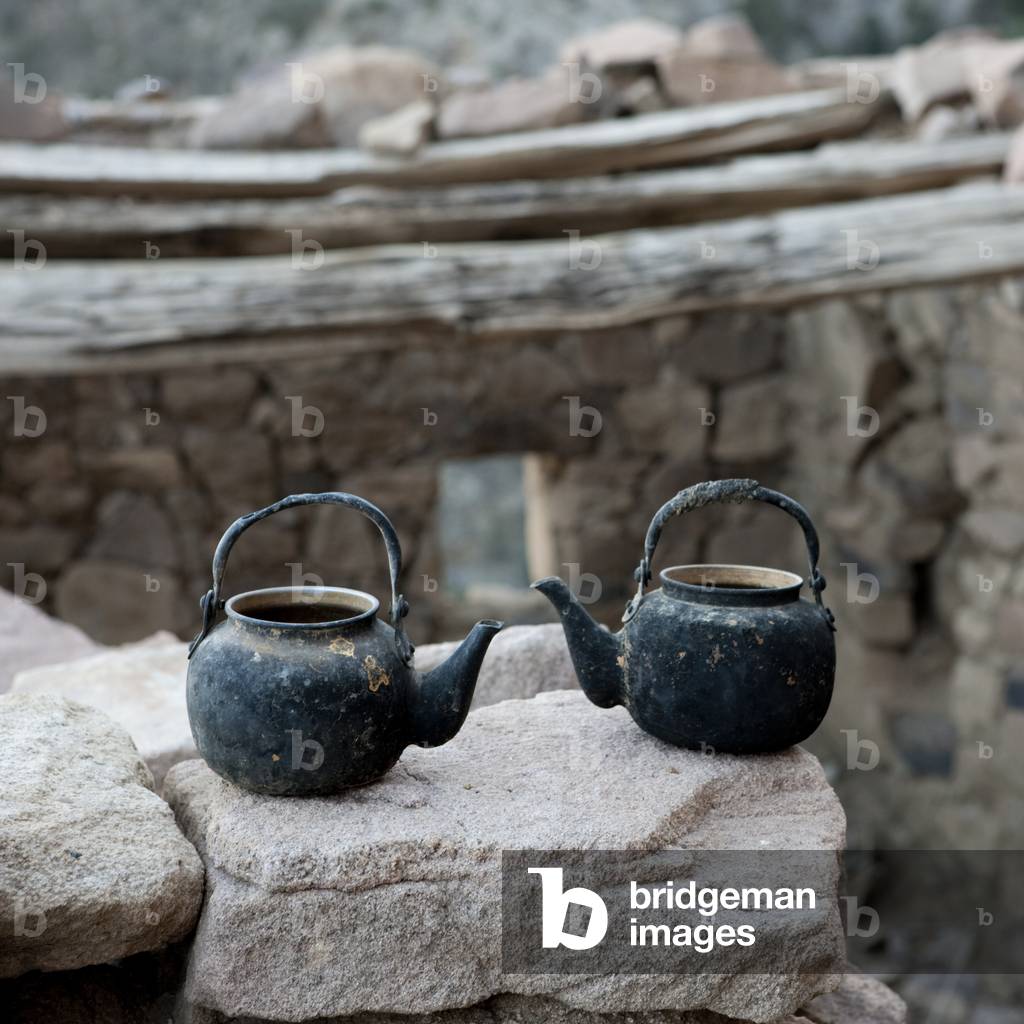 Coffe Pots in Hills near the Yemeni Border, Saudi Arabia (photo)
