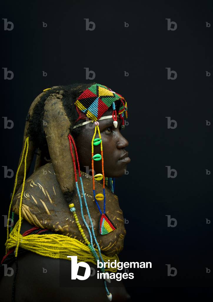 Girl with a Vikeka Necklace, Angola, Africa (photo)