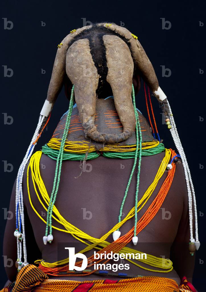 Mwila Woman Wearing the Vilanda Necklace, Chibia Area, Angola, Africa (photo)