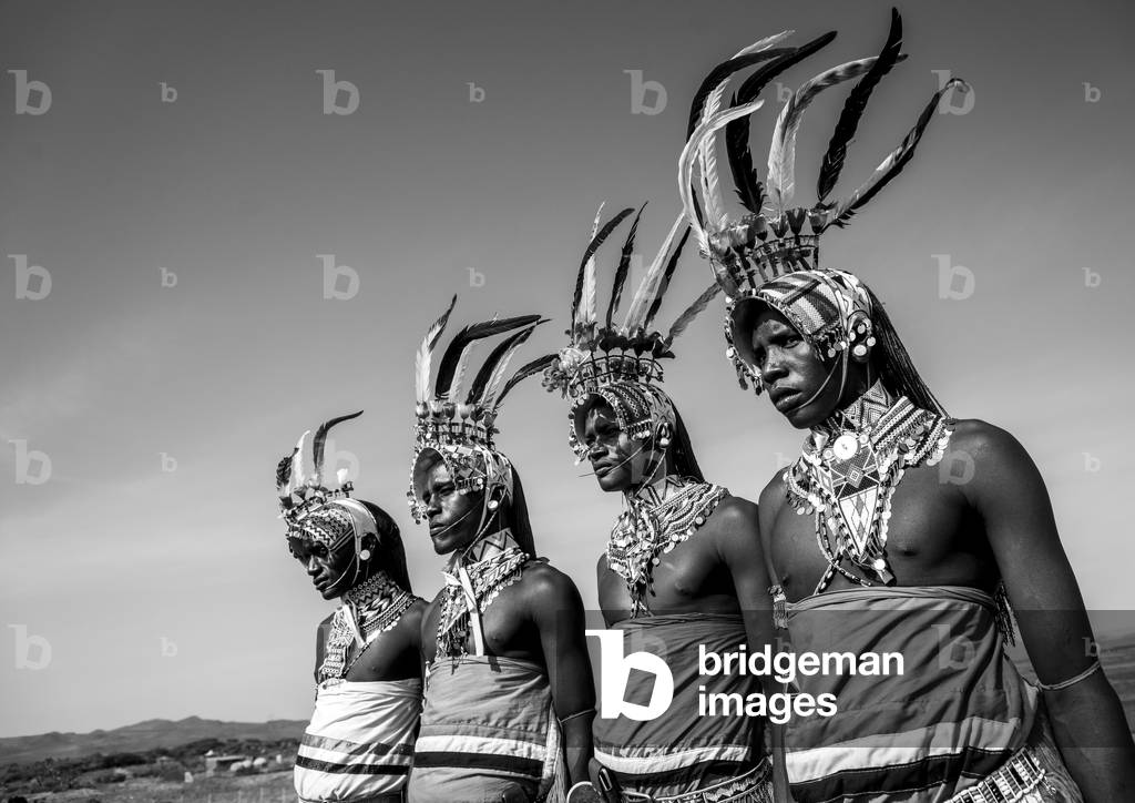 Portrait of rendille warriors wearing traditional headwears, Turkana lake, Loiyangalani, Kenya, Africa (photo)