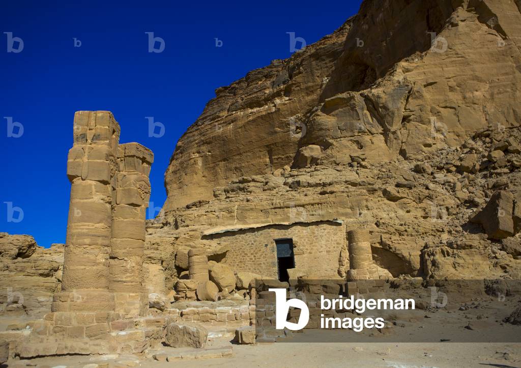 Hatoric Style Columns in The Outer Courtyard of The Temple of Amun And Mut at The Base of The Jebel Barkal, Karima, Northern Province, Sudan (photo)