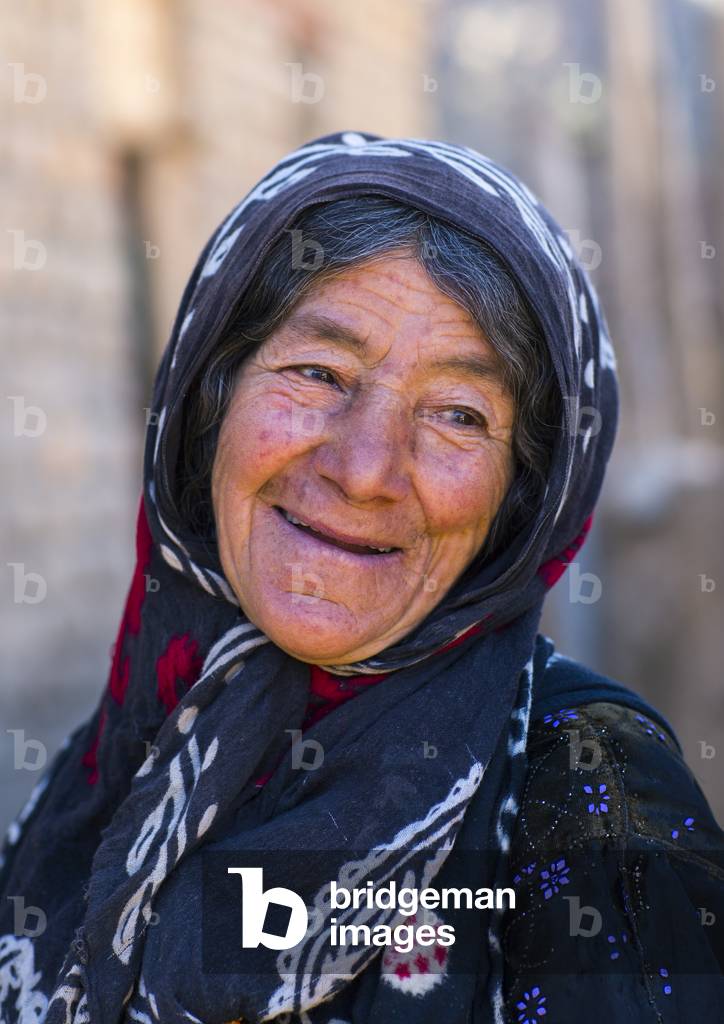Old Smiling Kurdish Woman, Palangan, Iran, 2013 (photo)
