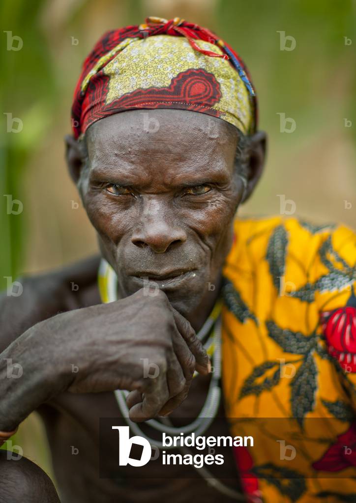 Old Mucubal Chieftain, Virie Area, Angola, Africa (photo)
