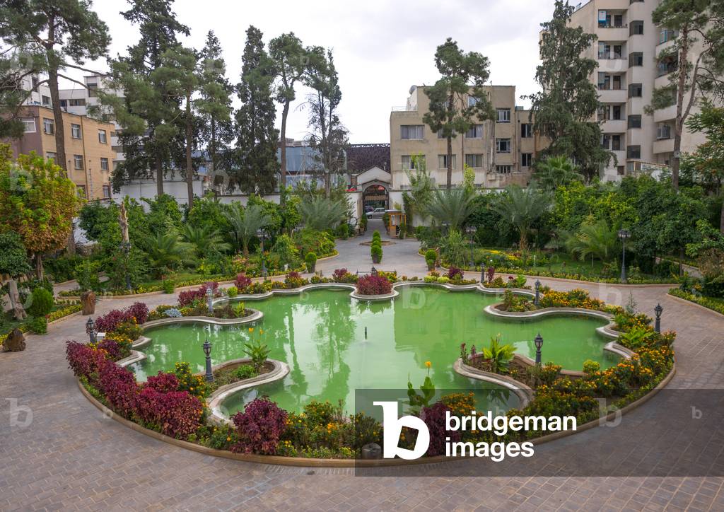 Shapouri Garden House, Fars Province, Shiraz, Iran (photo)
