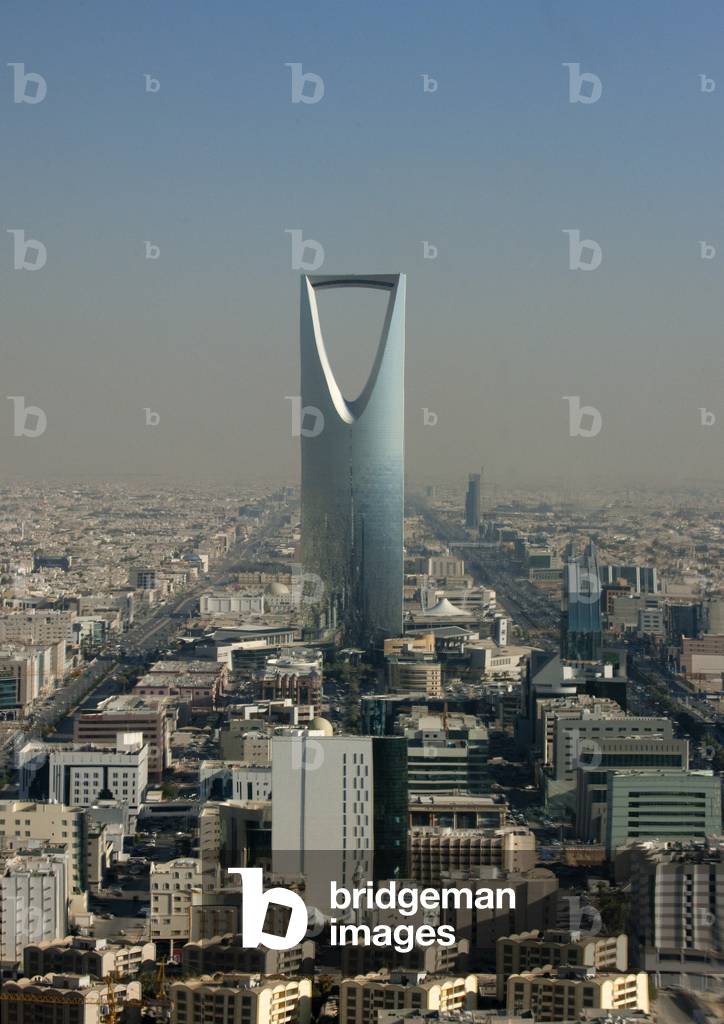 Kingdom Center, Riyadh, Saudi Arabia (photo)