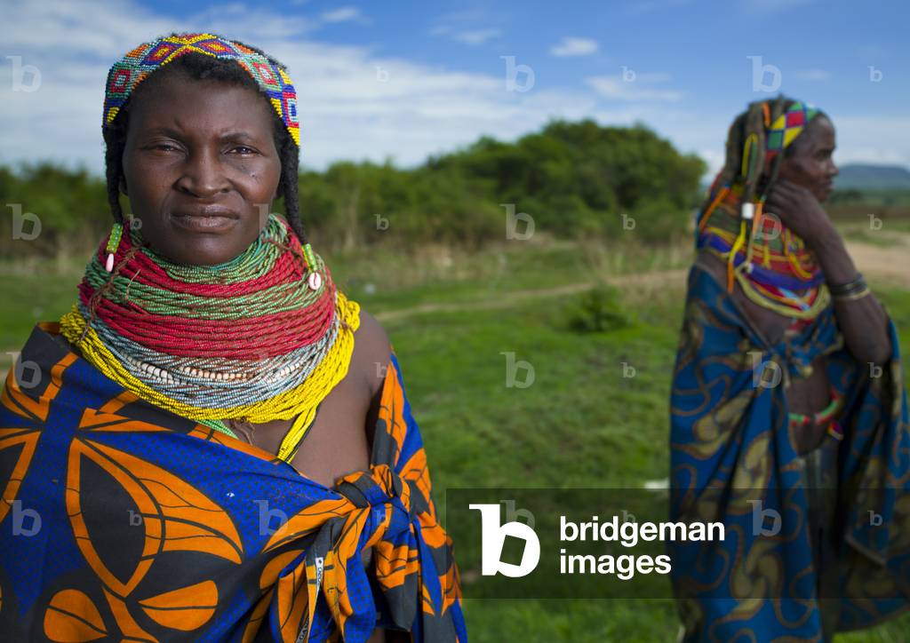 Mwila Women with Togas, Chibia Area, Angola, Africa (photo)