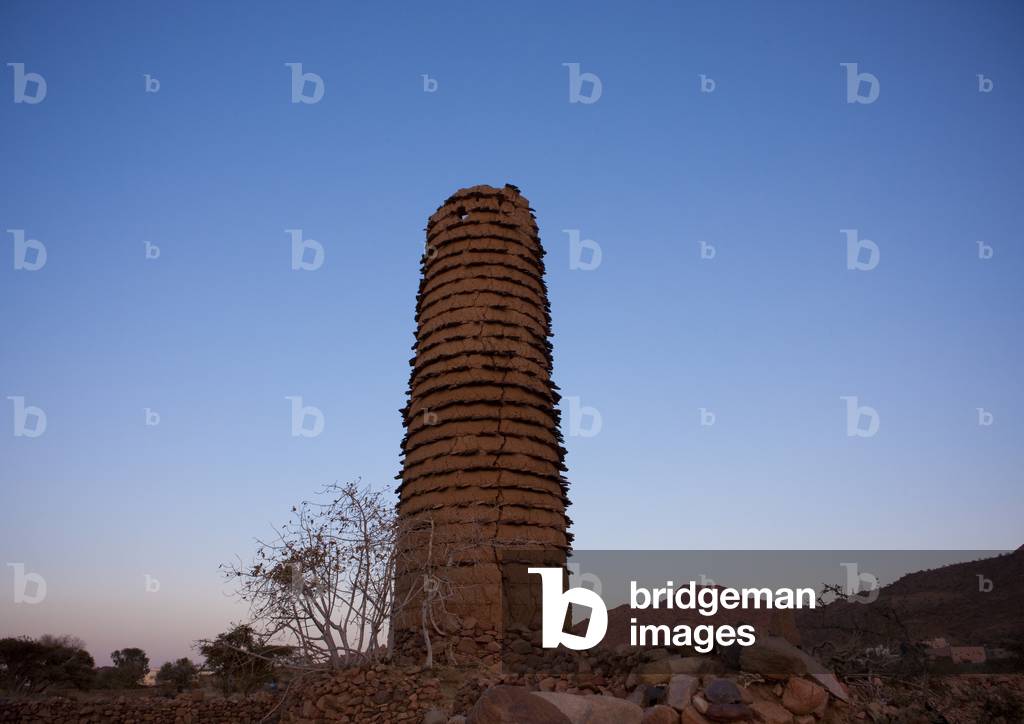 Old Tower near Abha, Asir, Saudi Arabia (photo)
